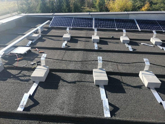 Sistem de montaj din aluminiu pentru acoperiș plat 15°/30 °