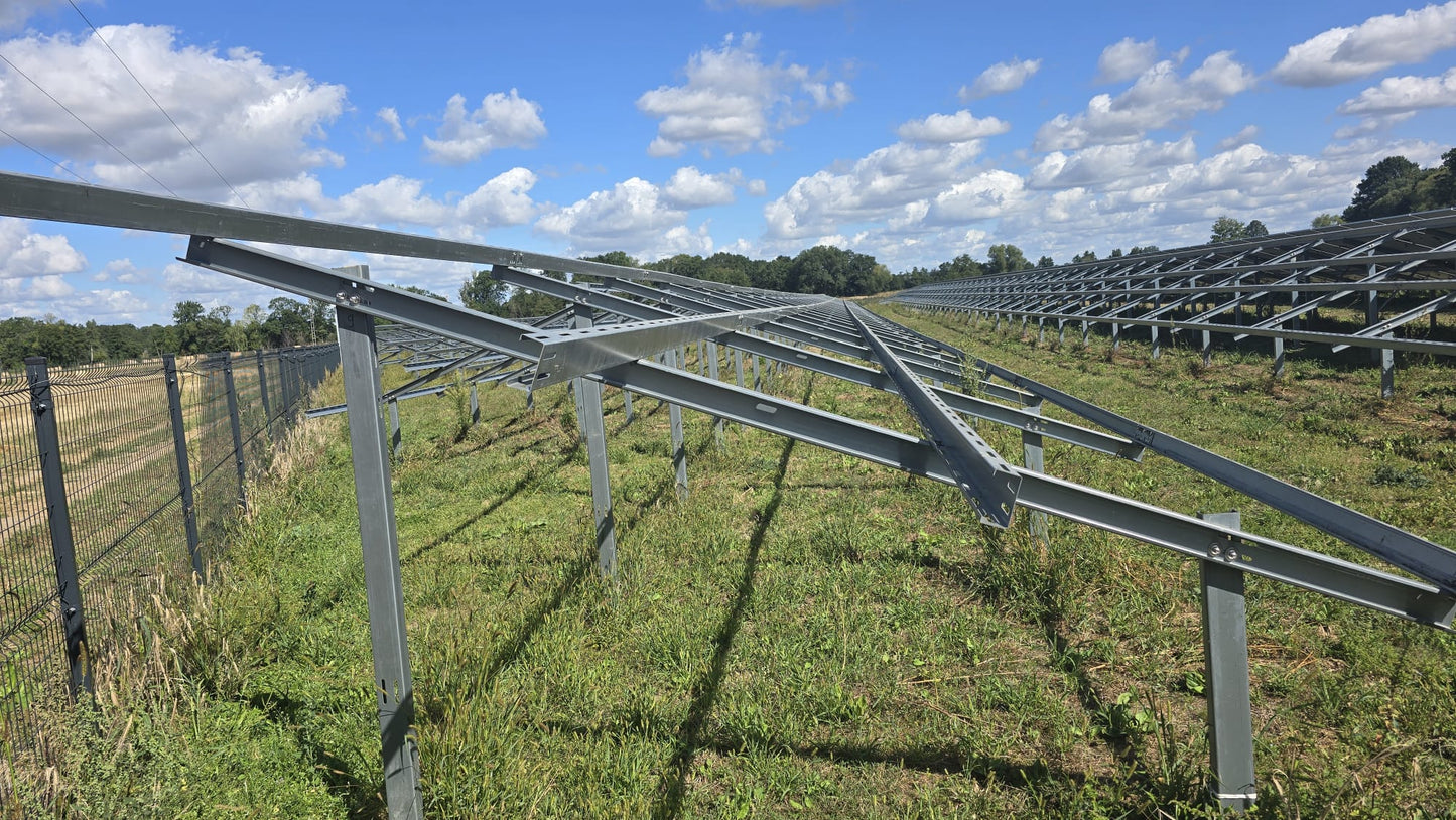 Sistem de montaj fotovoltaic la sol pentru 100 Panouri 40/euro/modul